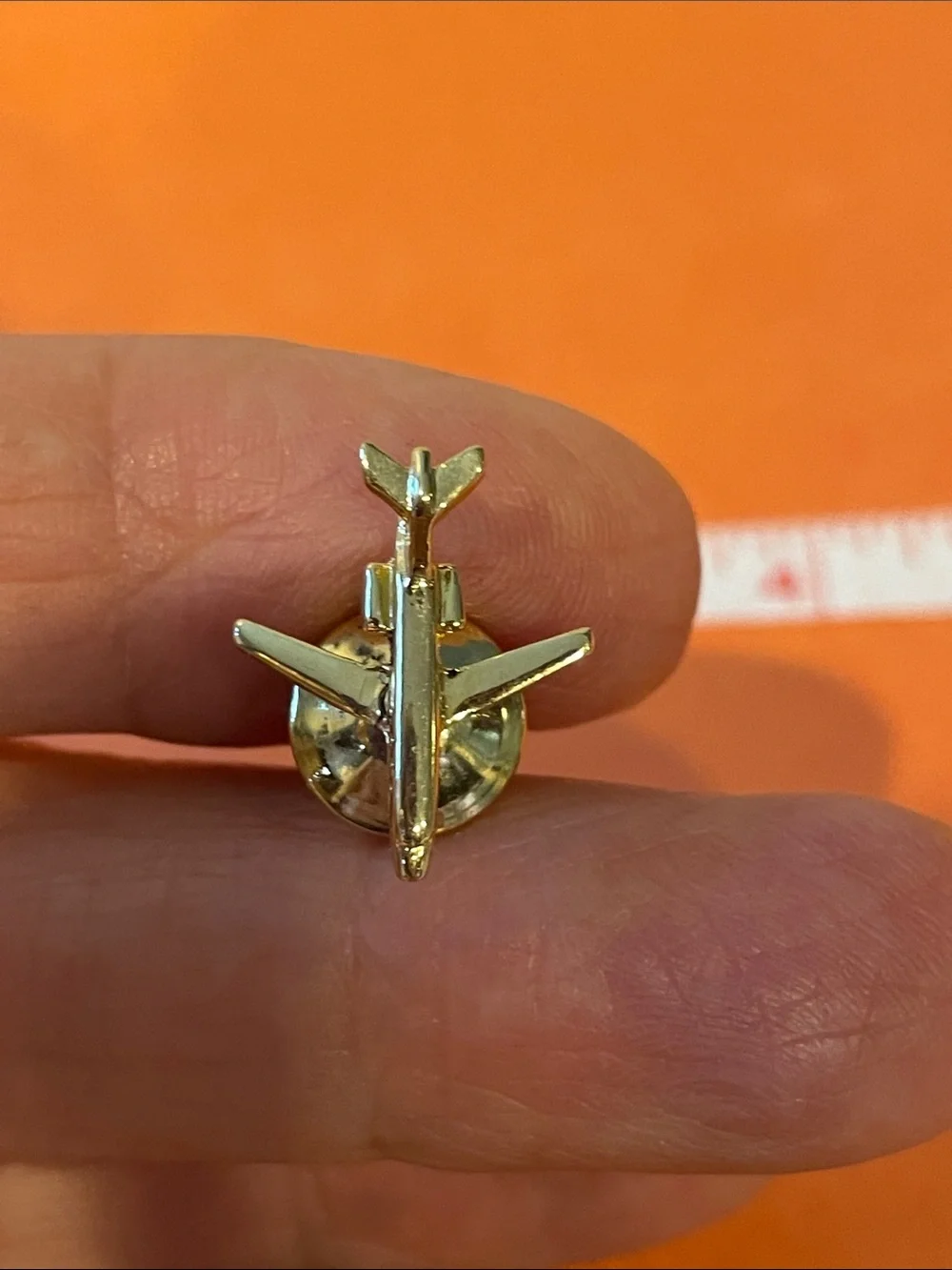 D-C 8 & D-C 9 Gold Airplane Lapel Pins